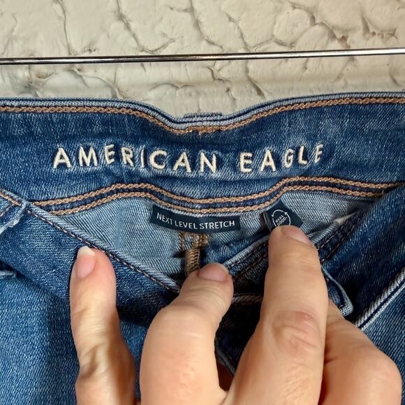 American Eagle Next Level Stretch Denim Shorts Womens Size 12 Distressed Raw Hem - Picture 5 of 8